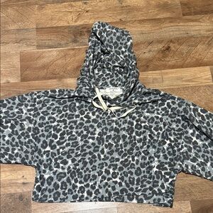 Zenana Outfitters Gray Leopard Print Cropped Hoodie
